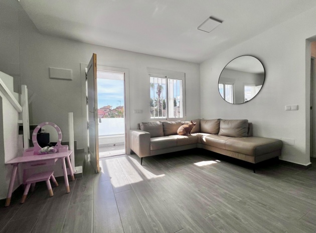 Resale - Villa - Villamartin - las filipinas