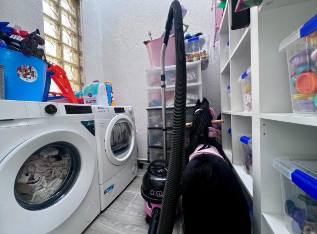 Resale - Villa - Villamartin - las filipinas