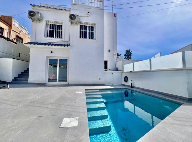 Resale - Villa - Villamartin - las filipinas