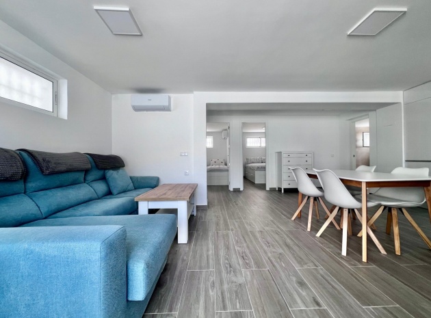 Resale - Villa - Villamartin - las filipinas