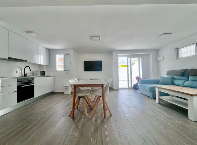 Resale - Villa - Villamartin - las filipinas