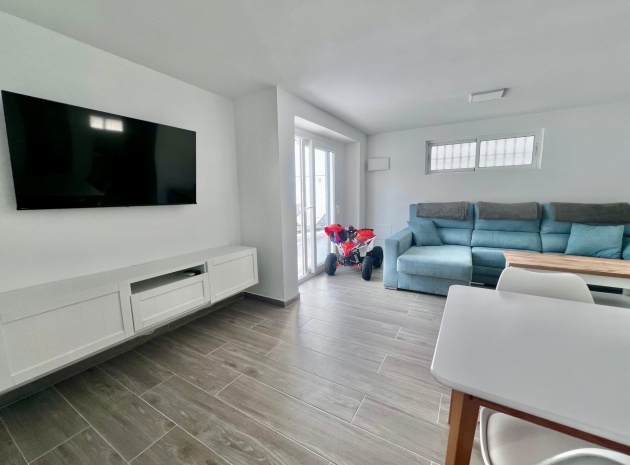 Resale - Villa - Villamartin - las filipinas