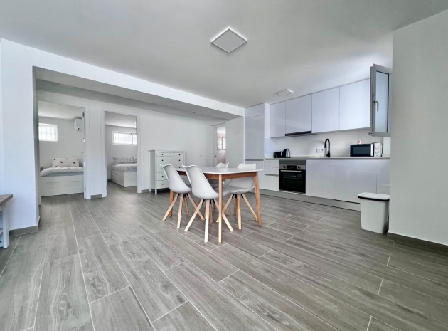 Resale - Villa - Villamartin - las filipinas