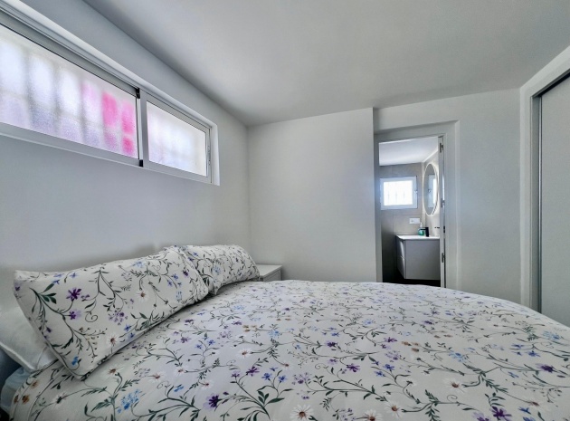 Resale - Villa - Villamartin - las filipinas