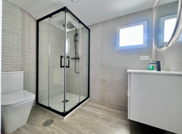 Resale - Villa - Villamartin - las filipinas