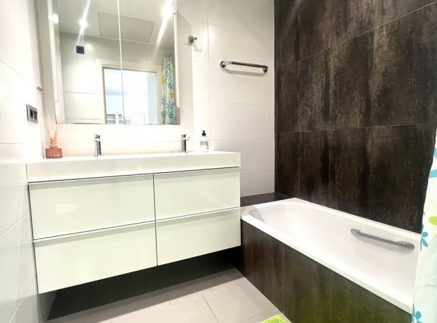 Resale - Apartment - La Zenia - oasis beach