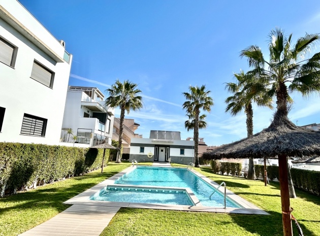 Resale - Apartment - Punta Prima - mirador de amay