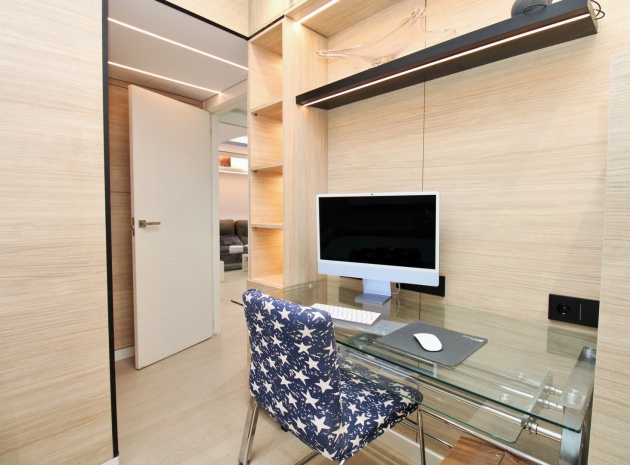 Återförsäljning - Lägenhet - Torrevieja - Beachside Torrevieja