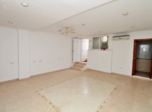 Resale - Townhouse - Villamartin - sun golf villas