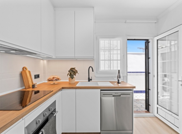 Wiederverkauf - Villa - Villamartin - PAU 26