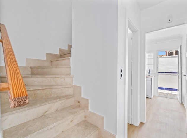 Wiederverkauf - Villa - Villamartin - PAU 26