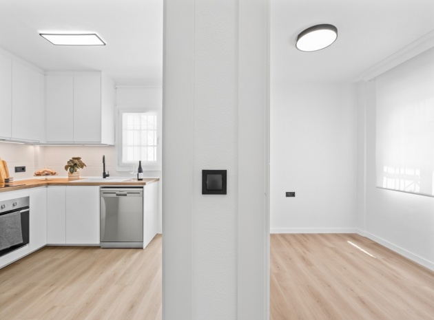 Wiederverkauf - Villa - Villamartin - PAU 26