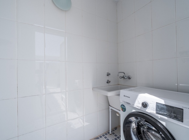 Wiederverkauf - Villa - Villamartin - PAU 26