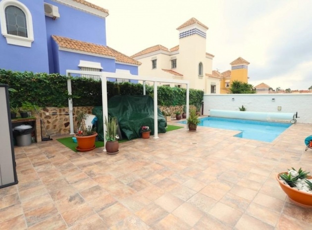 Resale - Villa - Villamartin - El Galan