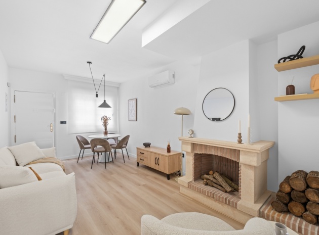 Resale - Townhouse - Villamartin - PAU 26