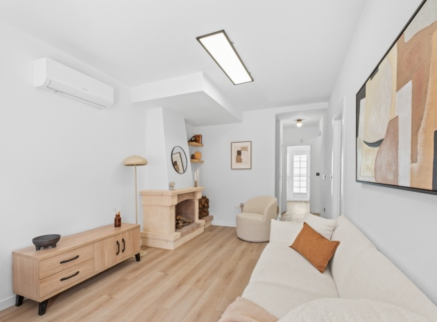 Resale - Townhouse - Villamartin - PAU 26