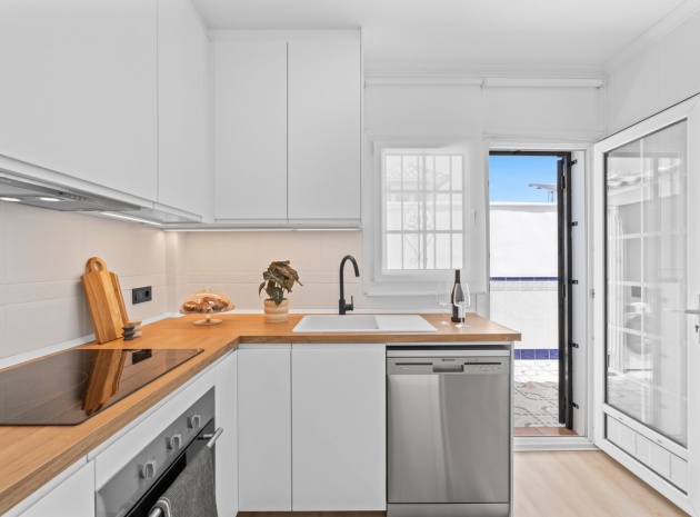 Resale - Townhouse - Villamartin - PAU 26