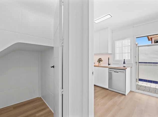 Resale - Townhouse - Villamartin - PAU 26