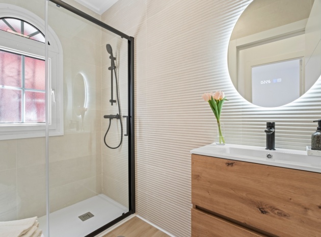 Resale - Townhouse - Villamartin - PAU 26