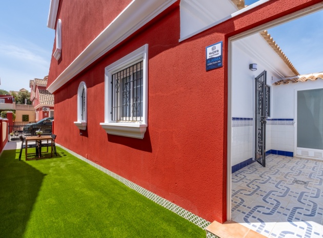 Resale - Townhouse - Villamartin - PAU 26