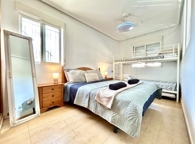 Resale - Apartment - Villamartin