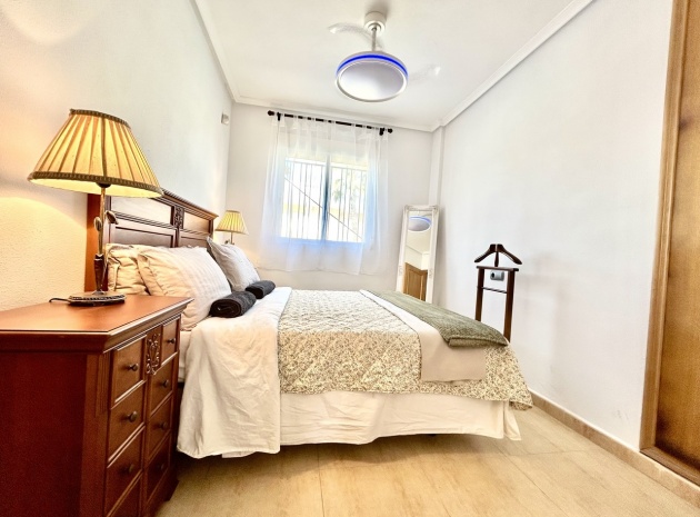 Resale - Apartment - Villamartin