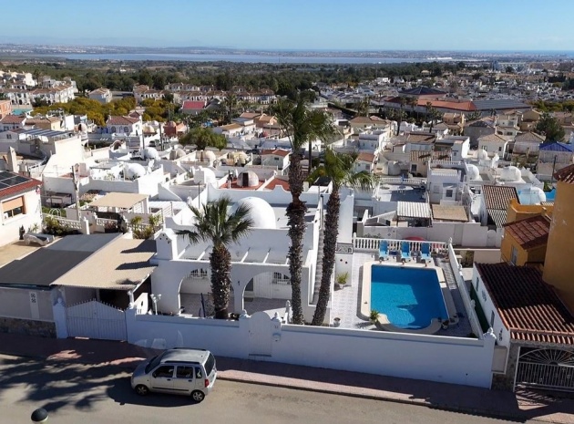 Resale - Villa - Villamartin - blue lagoon