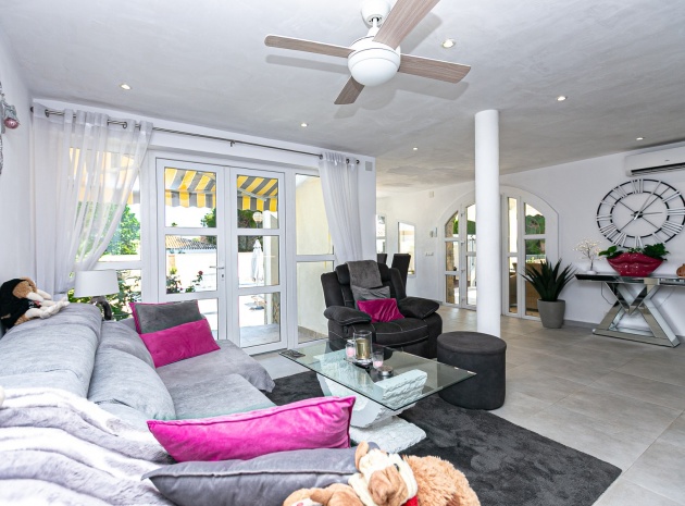 Resale - Villa - Campoamor - lomas de don juan