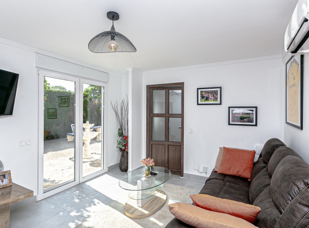 Resale - Villa - Campoamor - lomas de don juan