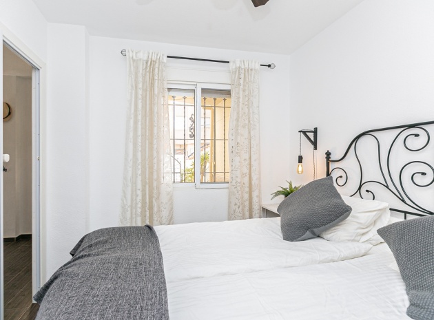 Resale - Townhouse - Torrevieja - torreta