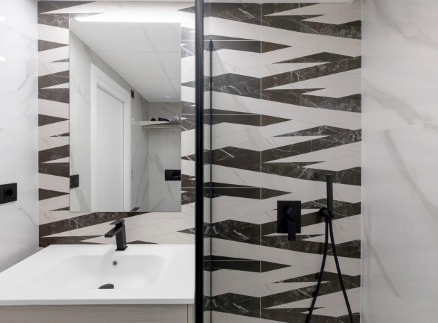 Resale - Apartment - Guardamar del Segura - El Raso