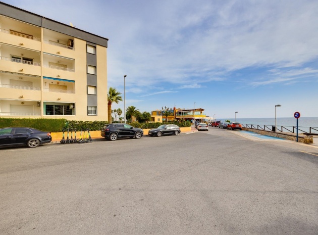 Resale - Apartment - Punta Prima - beachside punta prima