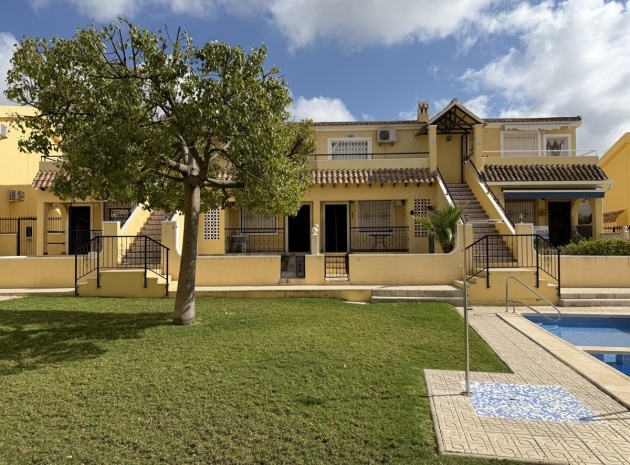 Resale - Apartment - Villamartin - lomas del golf