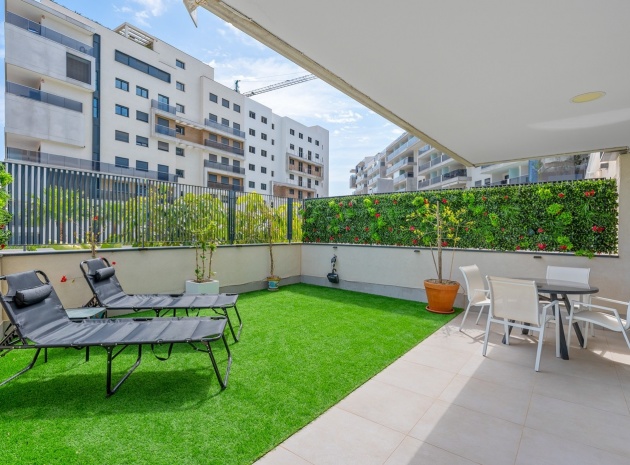 Resale - Apartment - Campoamor - Res. Seagardens