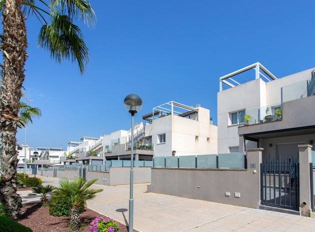 Resale - Apartment - Torrevieja - Aguas Nuevas