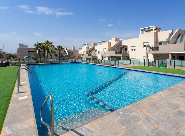 Resale - Apartment - Torrevieja - Aguas Nuevas