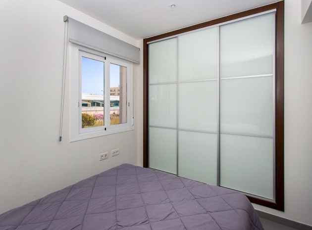 Resale - Apartment - Torrevieja - Aguas Nuevas