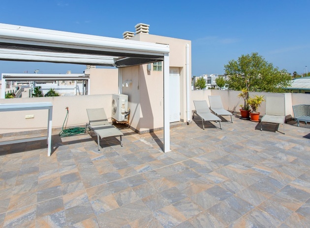 Resale - Apartment - Torrevieja - Aguas Nuevas