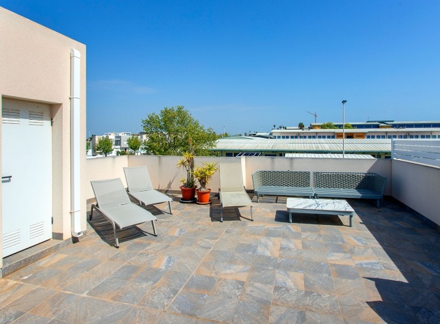 Resale - Apartment - Torrevieja - Aguas Nuevas