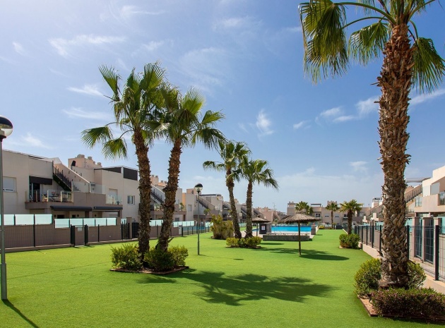 Resale - Apartment - Torrevieja - Aguas Nuevas