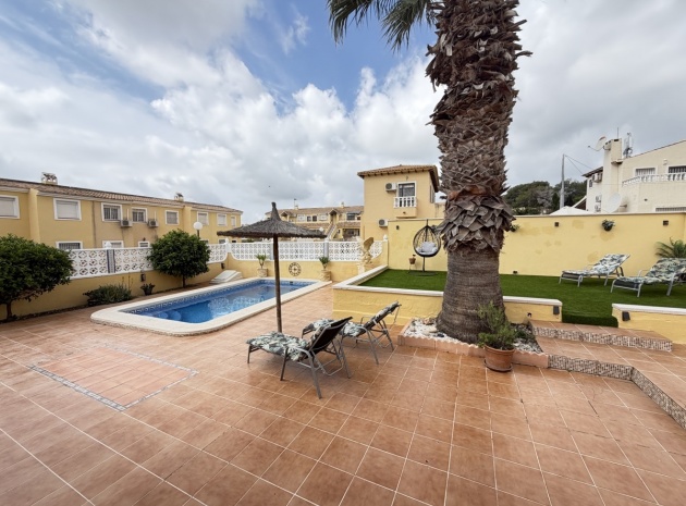 Wiederverkauf - Villa - Villamartin - lomas del golf