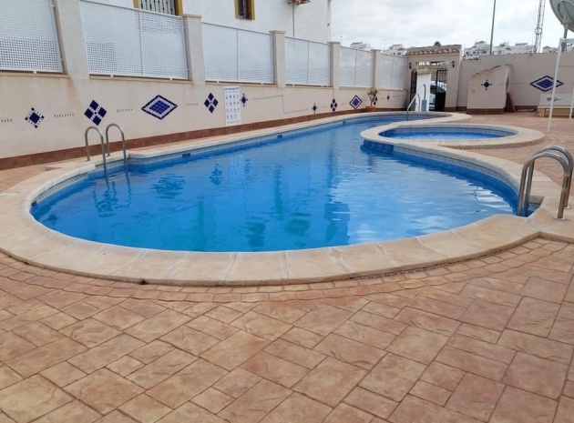Resale - Apartment - Los Montesinos - entre naranjos