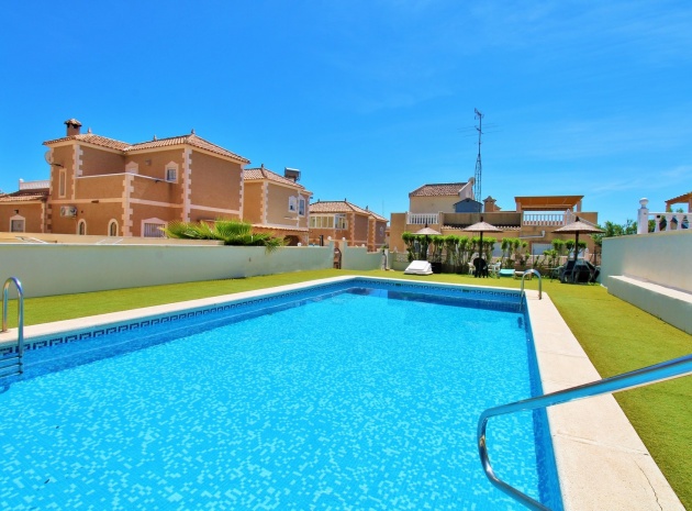 Resale - Townhouse - Villamartin - blue lagoon