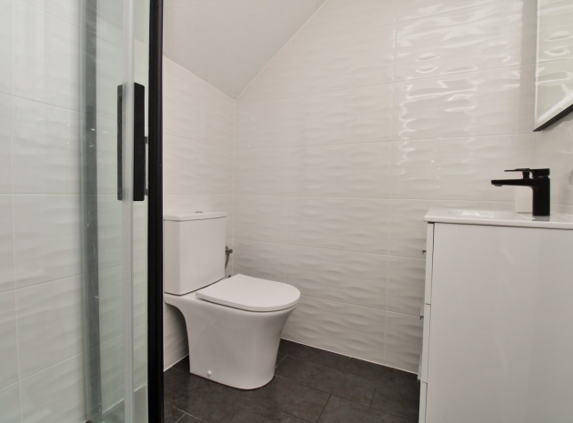 Resale - Townhouse - Villamartin - blue lagoon