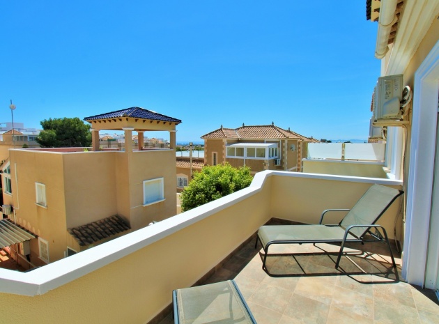 Resale - Townhouse - Villamartin - blue lagoon