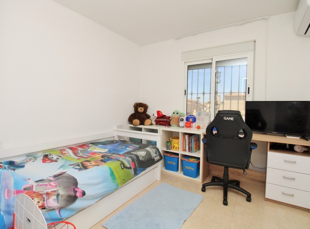 Resale - Townhouse - Villamartin - blue lagoon