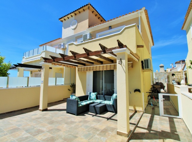 Resale - Townhouse - Villamartin - blue lagoon
