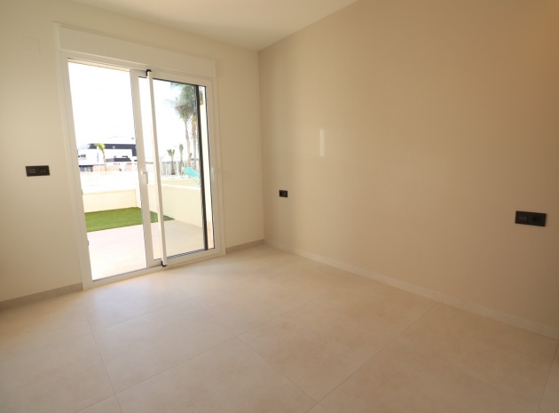 Resale - Apartment - Guardamar del Segura - El Raso