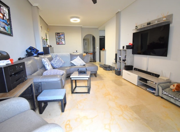 Resale - Apartment - Villamartin