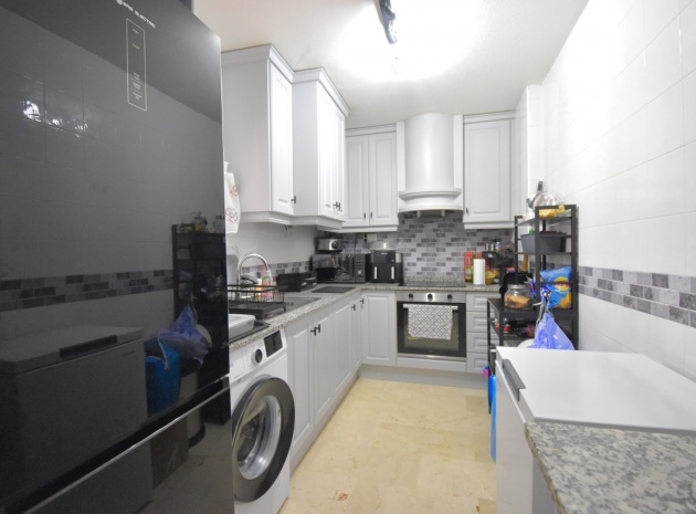 Resale - Apartment - Villamartin
